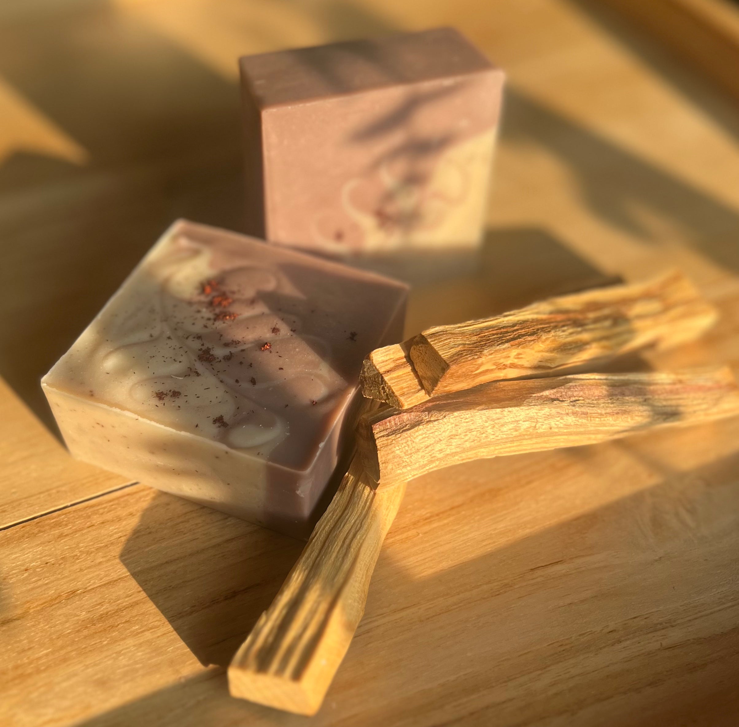 Palo Santo Mahogany - Comes with a Palo Santo Smudging stick (Goat Milk | Sandalwood Soap)