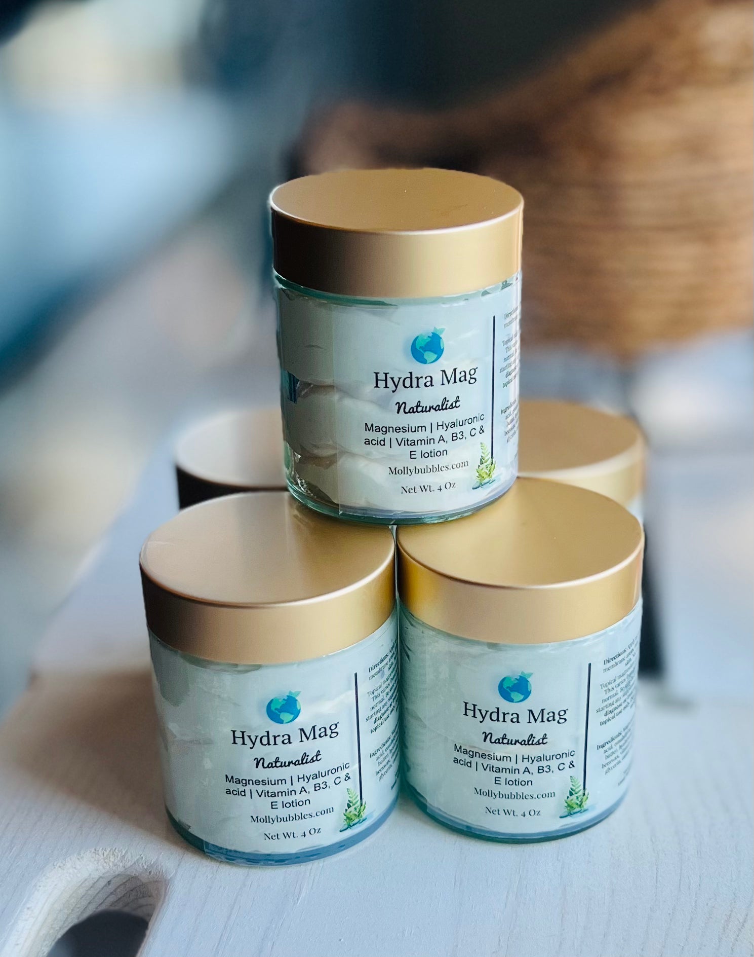 Hydra Mag -Naturalist (Magnesium | Hyaluronic Acid | Vitamin A, B3, C & E Lotion)